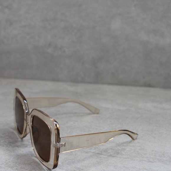 Clear/Tan Wide Frame Rectangle oversized Sunglasses - Picture 5 of 7